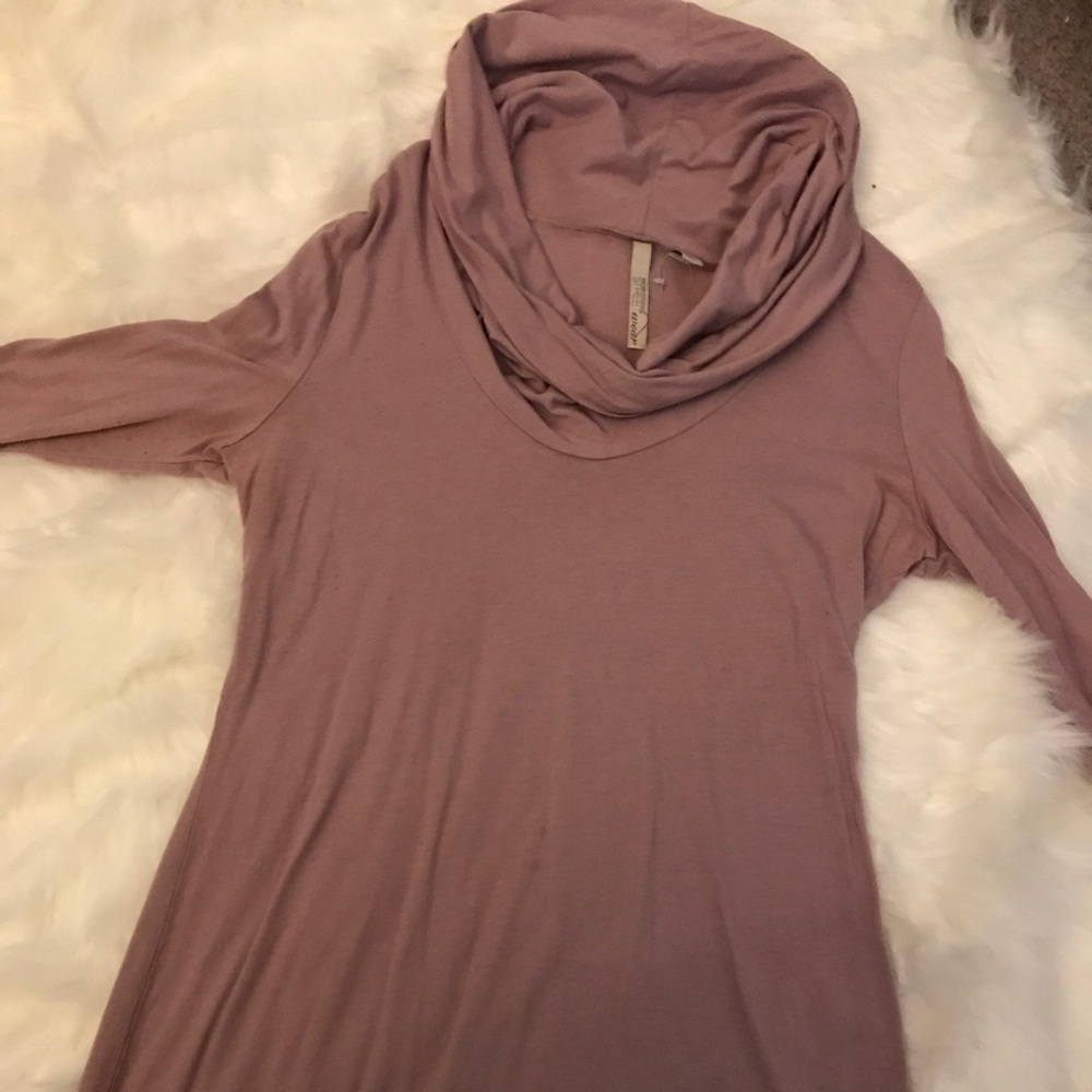 New York and Company tunic style cowl turtleneck